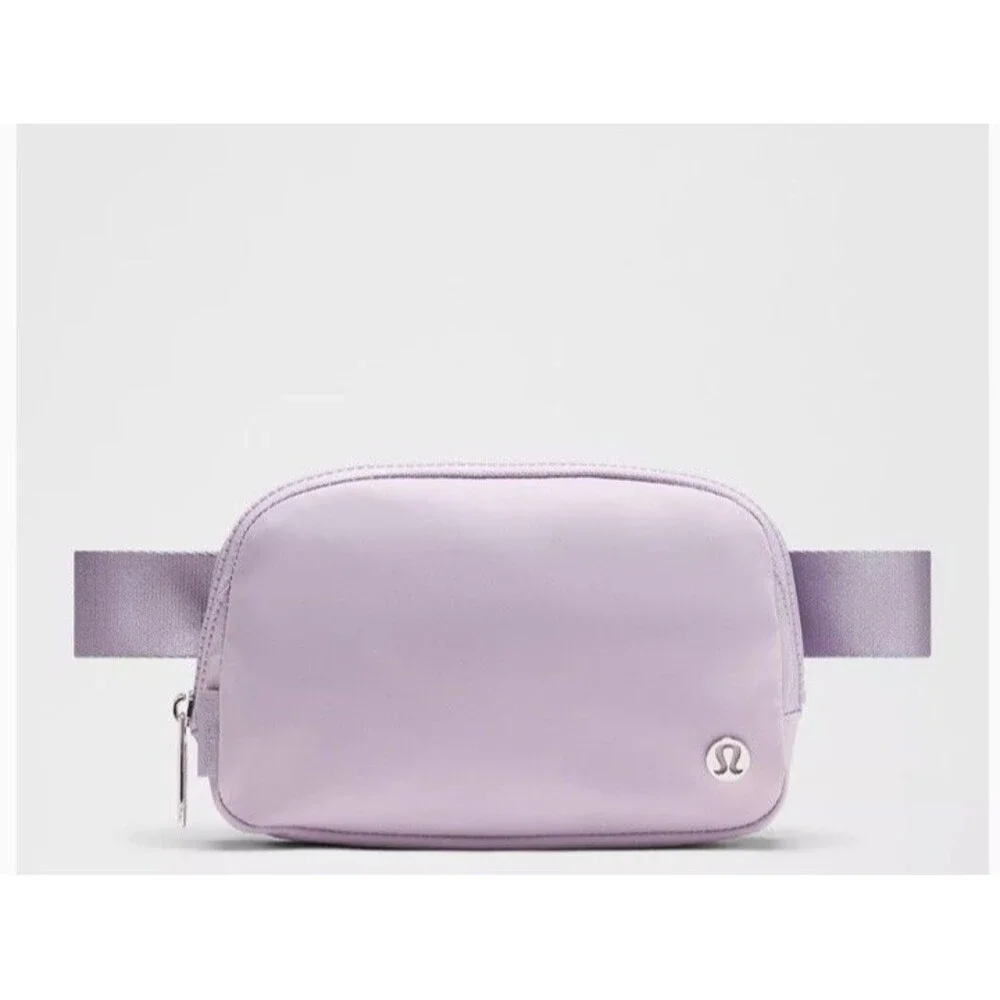 Lululemon Everywhere Women's Belt Bag - Lilac